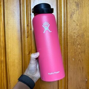 Hydro Flask Pink Water Bottle 40 oz